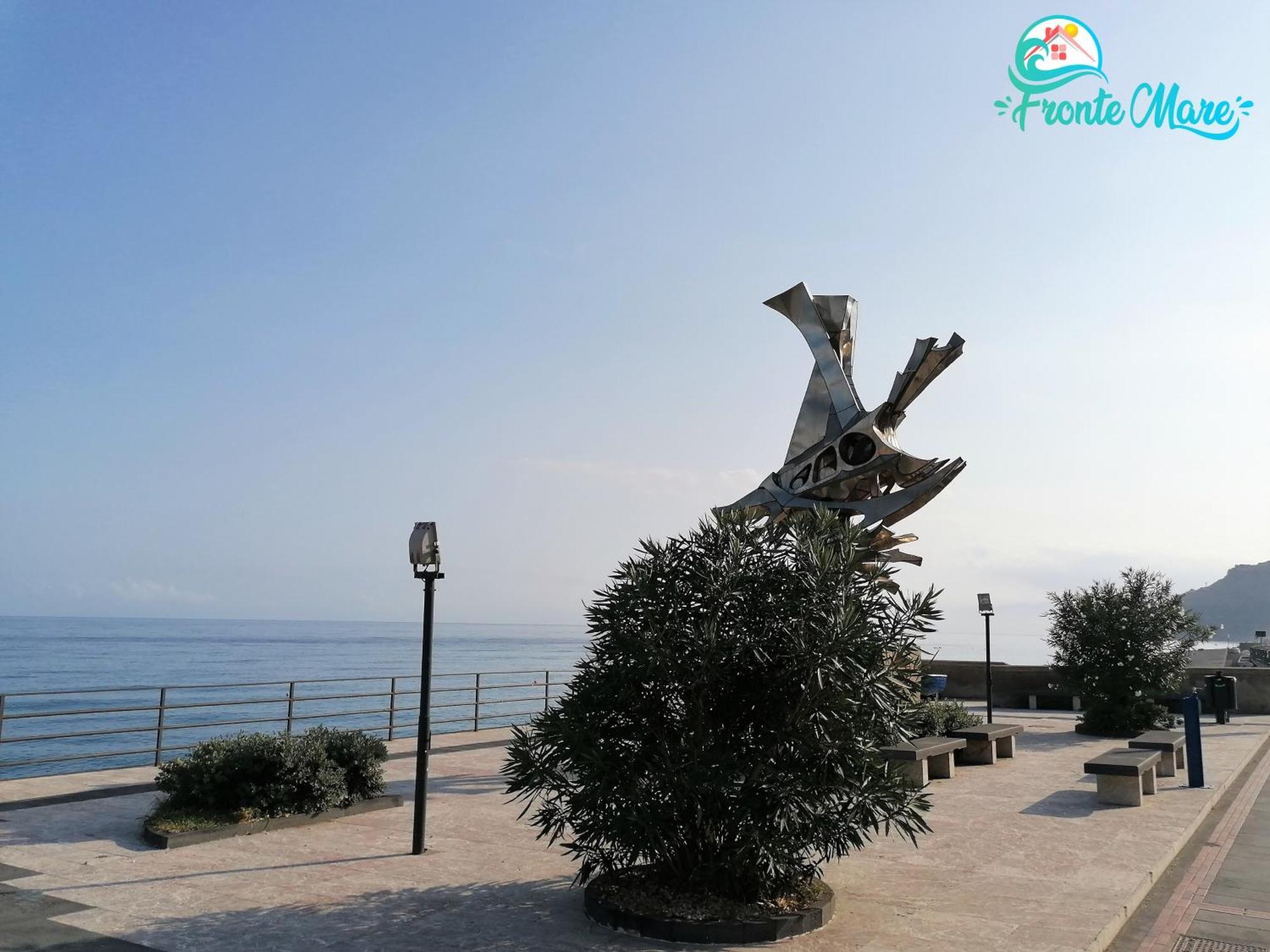 Casa Fronte Mare Villa Santa Teresa Di Riva Eksteriør bilde
