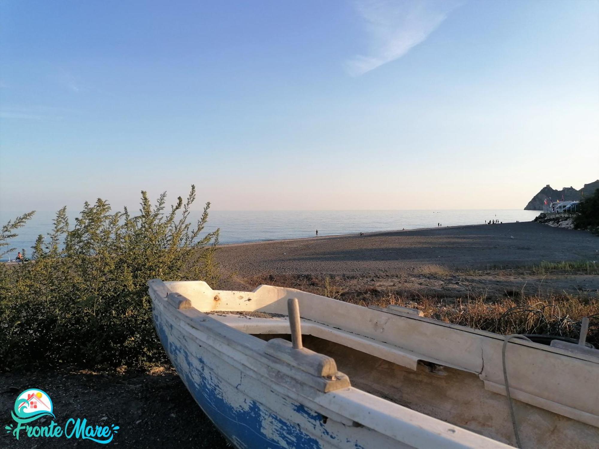 Casa Fronte Mare Villa Santa Teresa Di Riva Eksteriør bilde