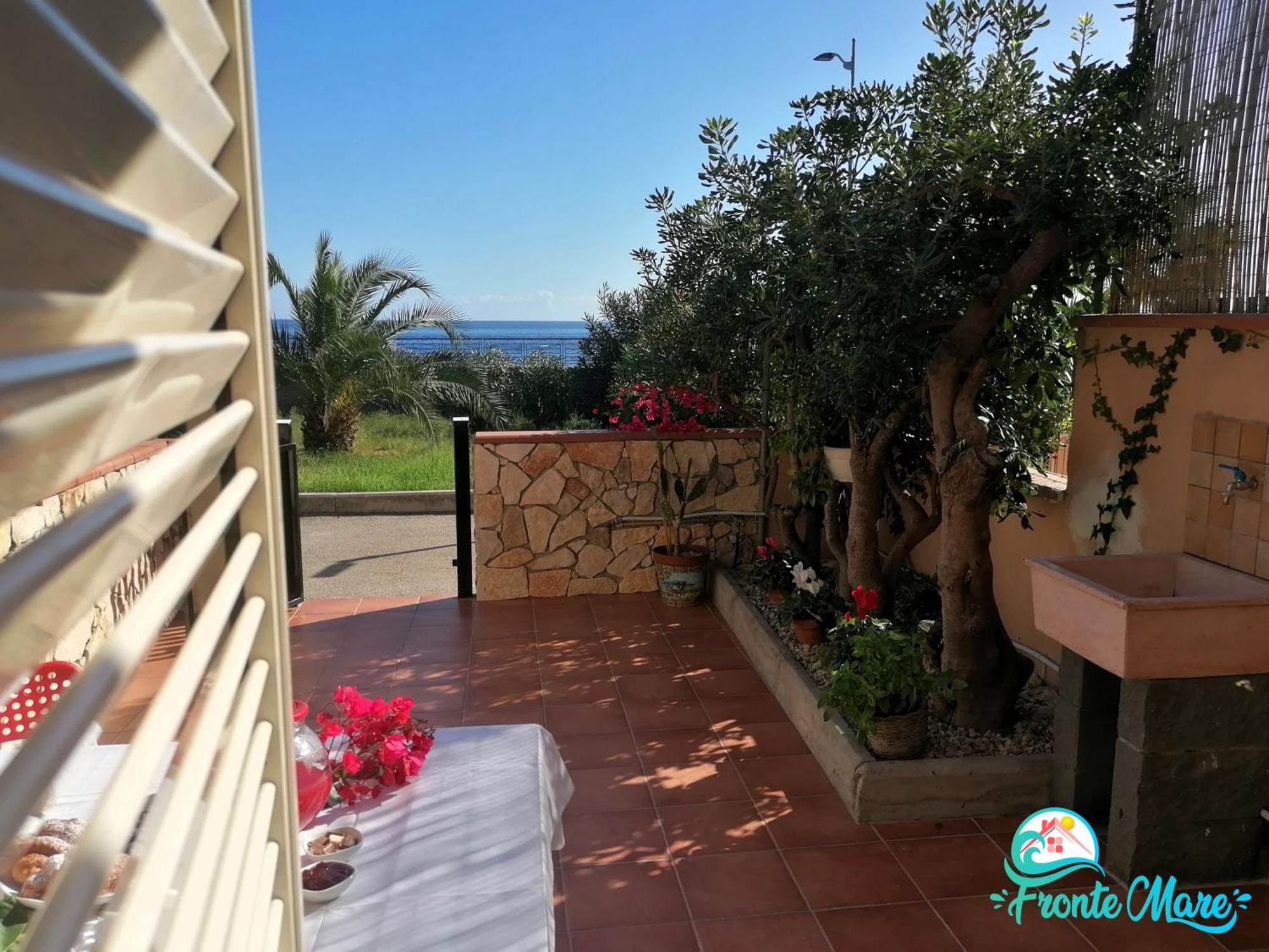 Casa Fronte Mare Villa Santa Teresa Di Riva Eksteriør bilde